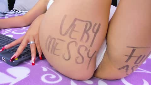 Snapshot of skynny_horney chatting on February 2025 12:30:01 AM Skynny online show from February 2025 12:30:01 AM