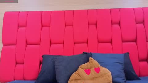 Snapshot of skynny_horney chatting on October 2025 09:25:02 PM Skynny online show from October 2025 09:25:02 PM