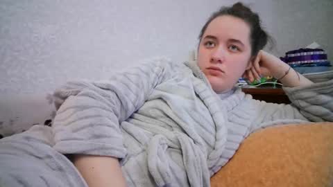 skyressie333 online show from February 2025 06:20:01 AM