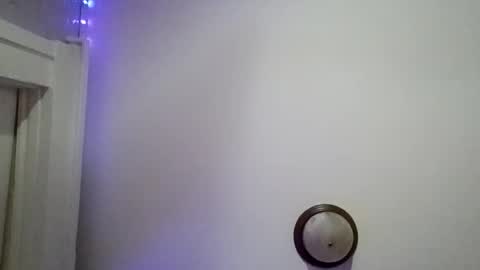 Snapshot of skysnicker chatting on November 2025 06:46:02 AM skysnicker online show from November 2025 06:46:02 AM