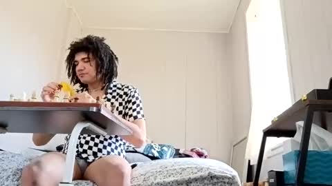 Snapshot of skysnicker chatting on November 2025 04:18:02 PM skysnicker online show from November 2025 04:18:02 PM