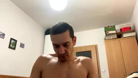 slabyhrac online show from September 2025 12:43:01 AM