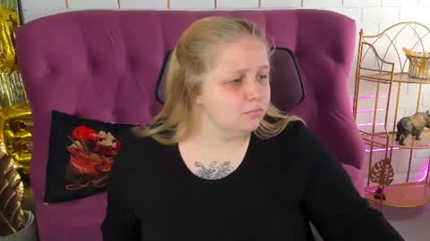 Snapshot of sladadeew chatting on July 2026 09:13:01 AM Slada Deew online show from July 2026 09:13:01 AM