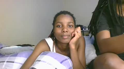 sleciah online show from November 2025 02:39:01 PM