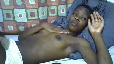 Snapshot of slender_queen chatting on March 2026 05:44:01 AM slender_queen online show from March 2026 05:44:01 AM