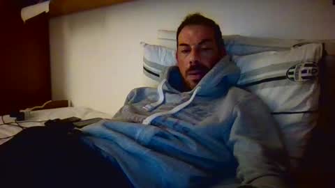 Snapshot of slevin1983 chatting on December 2024 08:15:01 PM slevin online show from December 2024 08:15:01 PM