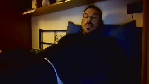 Snapshot of slevin1983 chatting on November 2025 05:33:02 PM slevin online show from November 2025 05:33:02 PM