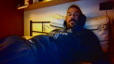 Snapshot of slevin1983 chatting on November 2025 10:25:01 PM slevin online show from November 2025 10:25:01 PM