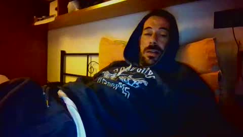 Snapshot of slevin1983 chatting on November 2025 04:29:02 PM slevin online show from November 2025 04:29:02 PM