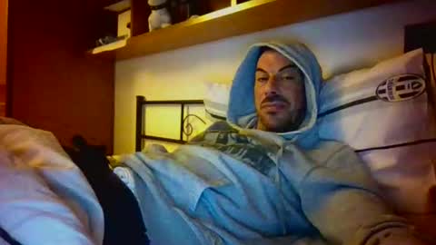 Snapshot of slevin1983 chatting on November 2025 05:28:02 PM slevin online show from November 2025 05:28:02 PM