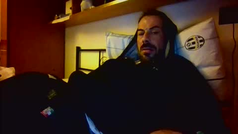 Snapshot of slevin1983 chatting on February 2026 04:16:01 AM slevin online show from February 2026 04:16:01 AM