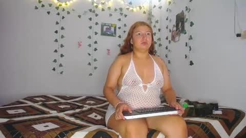 Snapshot of sleyandluna1 chatting on June 2026 02:01:02 AM sleyandluna1 online show from June 2026 02:01:02 AM
