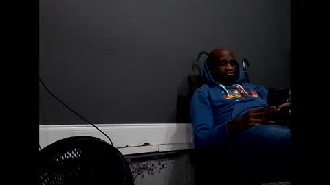 Snapshot of slickerthan12 chatting on December 2024 01:28:01 AM BBC Hanging online show from December 2024 01:28:01 AM
