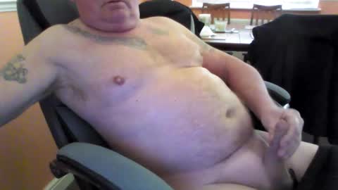 Snapshot of slider69m chatting on March 2025 07:10:01 AM slider69m online show from March 2025 07:10:01 AM