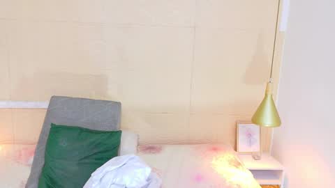 slim_chocobar18 online show from February 2025 12:40:01 PM