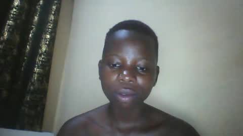 Snapshot of slim_petite_ebony chatting on December 2024 08:21:02 PM slim_petite_ebony online show from December 2024 08:21:02 PM