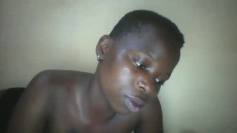 Snapshot of slim_petite_ebony chatting on December 2024 11:24:01 PM slim_petite_ebony online show from December 2024 11:24:01 PM