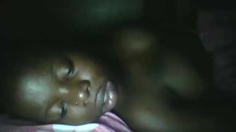 Snapshot of slim_petite_ebony chatting on October 2025 10:11:01 PM slim_petite_ebony online show from October 2025 10:11:01 PM