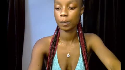 Snapshot of slim_petitqueen chatting on November 2025 09:35:02 PM Alice online show from November 2025 09:35:02 PM