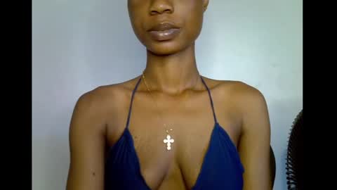 Snapshot of slim_petitqueen chatting on December 2025 07:59:02 AM Alice online show from December 2025 07:59:02 AM