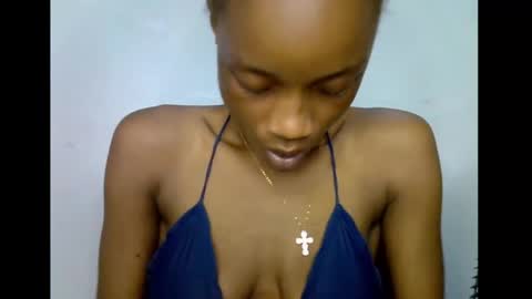 Snapshot of slim_petitqueen chatting on December 2025 08:05:02 PM Alice online show from December 2025 08:05:02 PM
