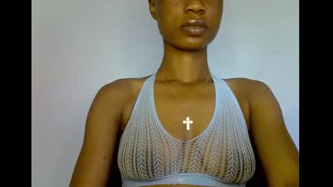 Snapshot of slim_petitqueen chatting on December 2025 08:10:01 AM Alice online show from December 2025 08:10:01 AM