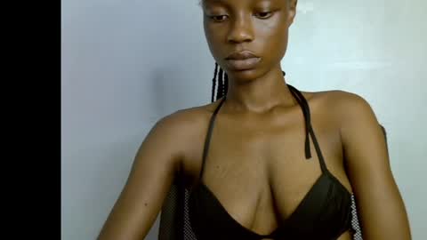 Snapshot of slim_petitqueen chatting on April 2026 06:10:01 PM Alice online show from April 2026 06:10:01 PM