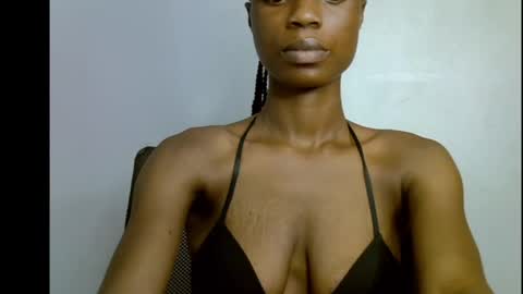 Snapshot of slim_petitqueen chatting on April 2026 06:49:01 PM Alice online show from April 2026 06:49:01 PM