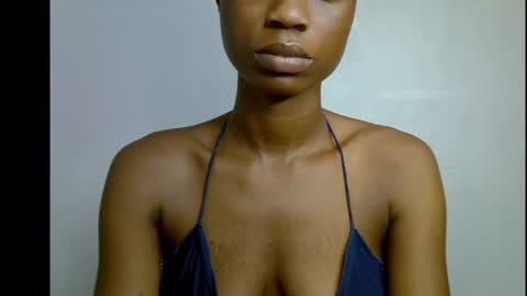 Snapshot of slim_petitqueen chatting on April 2026 05:41:02 PM Alice online show from April 2026 05:41:02 PM