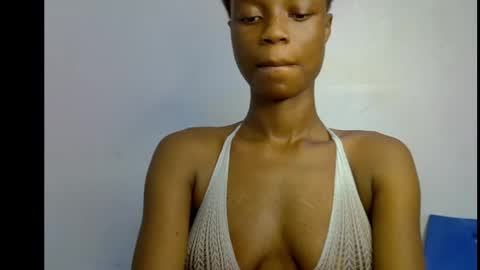 Snapshot of slim_petitqueen chatting on May 2026 08:10:02 AM Alice online show from May 2026 08:10:02 AM