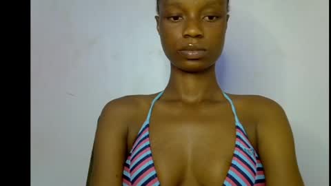 Snapshot of slim_petitqueen chatting on May 2026 06:38:02 PM Alice online show from May 2026 06:38:02 PM