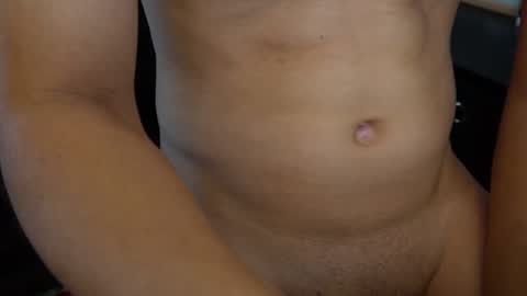 Snapshot of slimfitloverboi chatting on December 2024 01:08:01 AM slimfitloverboi online show from December 2024 01:08:01 AM
