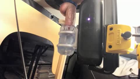 Slimguerrilla online show from April 2026 01:41:02 AM