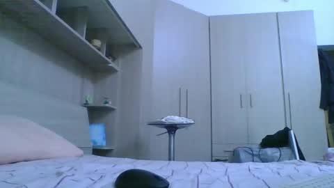 SlimTeaser089 online show from May 2026 09:05:01 AM