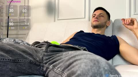 Snapshot of slimvers chatting on January 2025 09:53:02 AM Art online show from January 2025 09:53:02 AM