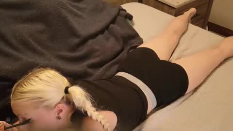 Snapshot of slip_inslide chatting on February 2026 11:39:01 AM slip_inslide online show from February 2026 11:39:01 AM