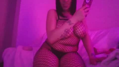 Snapshot of slipnmywetness chatting on March 2025 05:33:01 PM SlipNmyWetty online show from March 2025 05:33:01 PM