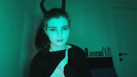 sloomonata online show from October 2025 01:50:01 AM