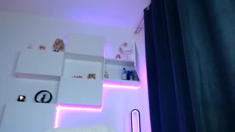 Snapshot of slut_tattoogirl chatting on March 2026 06:52:02 AM Ariana online show from March 2026 06:52:02 AM