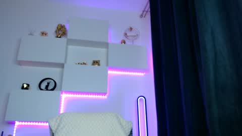 Snapshot of slut_tattoogirl chatting on March 2026 08:48:01 AM Ariana online show from March 2026 08:48:01 AM