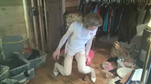 Snapshot of slutjennifertransxx chatting on March 2026 03:47:01 AM slutjennifertransxx online show from March 2026 03:47:01 AM