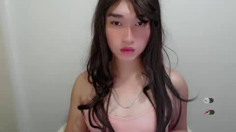 FRANCINE online show from October 2025 06:05:01 AM