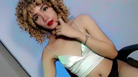 slutty_rose69 online show from April 2026 06:05:01 PM