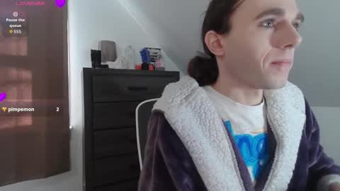 Snapshot of sluttyhorrorparty chatting on December 2025 06:37:02 PM Natsu online show from December 2025 06:37:02 PM