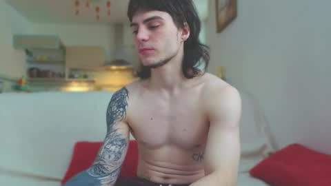 Gus online show from March 2026 04:51:02 AM