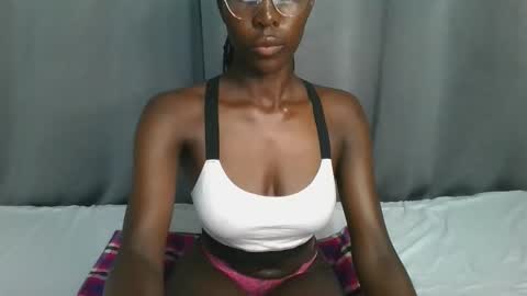 Snapshot of sly_rose chatting on December 2025 09:46:02 PM sly_rose online show from December 2025 09:46:02 PM