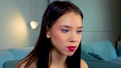 Snapshot of slyshypie chatting on September 2025 01:24:02 PM Lily online show from September 2025 01:24:02 PM