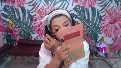 Snapshot of small__naughty chatting on May 2026 01:19:01 PM Mariana Torres online show from May 2026 01:19:01 PM