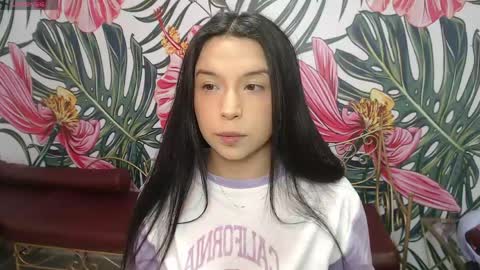 Snapshot of small__naughty chatting on May 2026 01:05:01 PM Mariana Torres online show from May 2026 01:05:01 PM