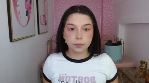Snapshot of small__naughty chatting on May 2026 01:10:02 PM Mariana Torres online show from May 2026 01:10:02 PM